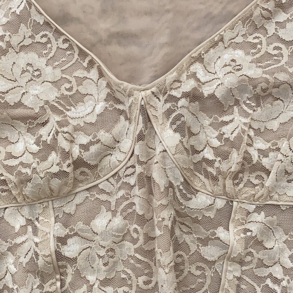 Express tank top lined w/lace overlay  Nice weight - Picture 5 of 9